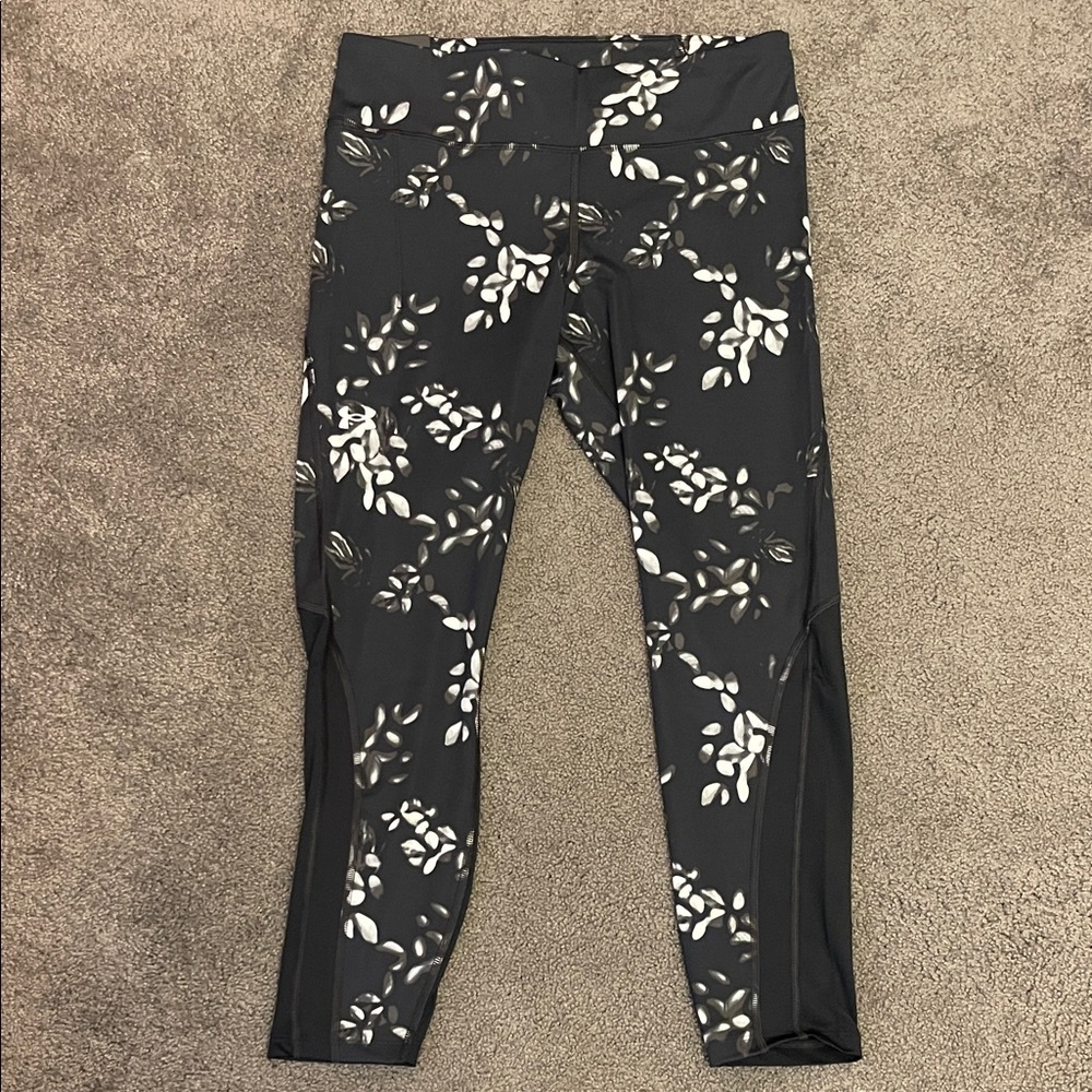Under Armour Black and White Patterned Leggings